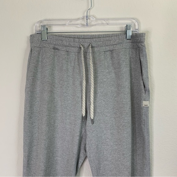 Vuori Womens light gray performance joggers drawstring pockets L - Picture 3 of 10